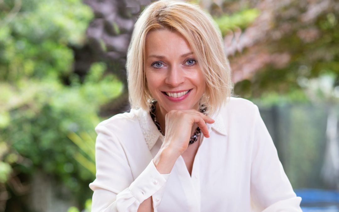 How to Look Natural in Headshots Without Trying